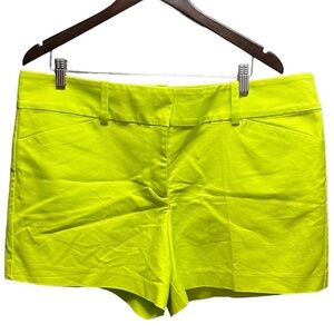 Ann Taylor Women's Bright Green/Yellow/Neon 98% Cotton Signature Shorts Size 18